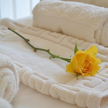 White Rose Guest House Тенбі Екстер'єр фото