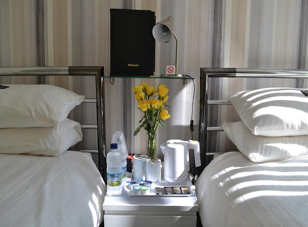 White Rose Guest House Тенбі Номер фото
